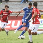 Tobías Coppo (I) es titular habitual en Leones FC.