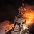 El Ayuntamiento de Limoges, un edificio declarado monumento históric, quedó prácticamente destruido este sábado por un incendio provocado durante un ataque de manifestantes que participaban en la jornada de protestas sociales.
