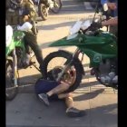 El vídeo fue grabado durante una protesta estudiantil en Viña del Mar, el pasado 14 de noviembre.