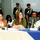 Las asambleístas Amapola Naranjo (i) y Lourdes Cuesta han estado presentes en las comparecencias.