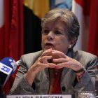 Funcionaria. Alicia Barcena, de la Cepal, presentó el informe.