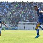 Bruno Piñatares (d) le dio un angustioso triunfo a los dirigidos por Fabián Bustos.