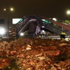 Puente derribado en la avenida de Las Américas.