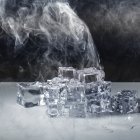 Imagina sumergirte en una tina que esté completamente llena de hielo por 10 o 15 minutos.