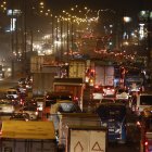 Molestias. El tramo de la vía a Daule permanece congestionado en el día y en la noche. Es la ruta de todo tipo de automotores.