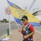 Desde temprano, en las inmediaciones del estadio, el comercio se activó.