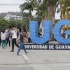 Problema. En la Universidad de Guayaquil, la más grande del país, la deserción alcanza el 28,35 %. Los hombres abandonan más las aulas.