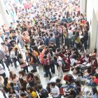 Mientras llega su turno, el tiempo es aprovechado por la mayoría para continuar los repasos.