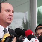 Acusador. El fiscal Carlos Baca dijo que hay elementos para la prisión del vicepresidente y su tío.