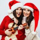 Cantar tiene beneficios, pero entonar villancicos más, pues añade alegría al intérprete.