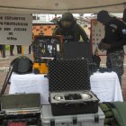 En el stand de la Policía Nacional hubo demostraciones sobre la pirotecnia y sus riesgos.