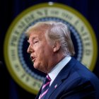 l presidente de los Estados Unidos, Donald Trump, habla durante un evento llamado "Summit on Transforming Mental Health Treatment to Combat Homelessness, Violence and Substance Abuse" este sábado en Washington.