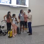 Riveros, junto a su familia, aterrizaron en el Puerto Principal alrededor de las 13:45.