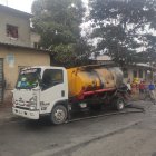 Tras la explosión una persona falleció y otra resultó herida; fue trasladada a un centro de salud con quemaduras en el cuerpo.