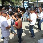 Las familias y los jóvenes en proceso de rehabilitación festejan el avance de la terapia.