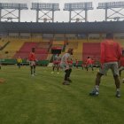 Equipo completo hizo su práctica en el estadio de Chillogallo.