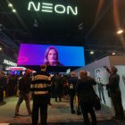 Estos asistentes humanos simulados, que aparecen en una pantalla, pueden aprender acerca de las personas para dar respuestas inteligentes y realistas, en milisegundos.