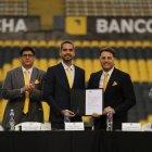 Alfaro Moreno presentó a todo su directorio en la cancha del Monumental días atrás.