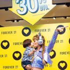 Norka junto a su hijo Luis.