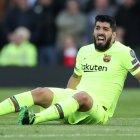 Luis Suárez tenía un problema en la rodilla derecha. Se pensó que podía volver en cuatro semanas. Hoy se confirmó que serán cuatro meses.