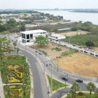 Puerto Santa Ana ha presentado problemas desde que se concibió el proyecto, por la falta de parqueos públicos para los visitantes.