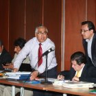 El consejero David Rosero y el abogado Ciro Guzmán durante el juicio por ataque y resistencia en la Corte.