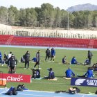 Al término de la sesión llegó un cotejo en tres cuartos de cancha en el que Ismael Rescalvo volvió a mostrar sus preferencias.
