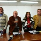 Alfonzo Yanez (c) anuncia que tomaran acciones de lucha contra el incumplimiento del Gobierno