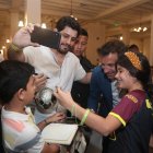 Alessandro Del Piero fue muy cordial con los hinchas que lo conocieron.