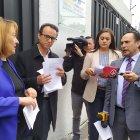 El periodista Christian Zurita y la abogada Gina Gómez piden que el Tribunal Contencioso Electoral investiguen una resolución del CNE.