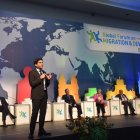 El vicepresidente Otto Sonennholzner dio la bienvenida a los participantes de las cumbre del Foro Global sobre Migración y Desarrollo.