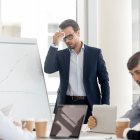 Nervios, bloqueo mental, tartamudeo y más serían los síntomas manifestados.