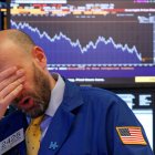 La bolsa siente los efector de la crisis de salud en China.