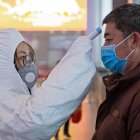 El virus ha dejado al menos 80 muertos entre los aproximadamente 2.744 infectados diagnosticados en el país asiático.