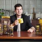 Pablo Heredia, cuencano, traerá la franquicia de café al país.