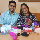 María Gabriela Sánchez y Eduardo Salas son los fundadores de Dulce de Leche, una tienda para adultos que tiene espacio en Instagram.