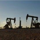 La demanda de crudo por parte de China, el mayor comprador mundial, se ha desplomado a causa del coronavirus.