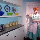 Lucille Ball, una de las estrellas más memorables de la televisión estadounidense es representada con fidelidad en el museo.