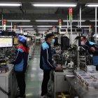 SIHONG. Pocos trabajadores llegaron a cumplir sus jornadas de trabajo en esta factoría. Un tanto por el miedo, pero también por las dificultades para trasladarse.