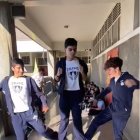 Hecho. Esta es una de las acciones que realizan en el reto, considerado peligroso.