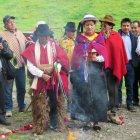 Los personajes de las fiestas recibieron las vestimentas típicas puruhá.