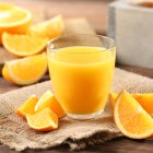 Tomar jugos de frutas es beneficioso, pero en niños muy pequeños tiene sus desventajas.