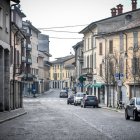 Las calles italianas se presentan vacías a plena luz del día.
