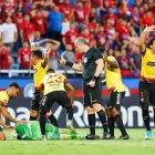 El golpe que Jorge Benítez le aplicó a Javier Burrai le provocó una doble fractura del tabique.