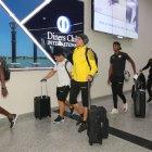 Los jugadores de Barcelona tras su arribo a Guayaquil.