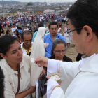 Los líderes religioso sugieren que, por ejemplo, la hostia se entregue a los fieles en la mano.