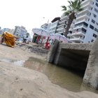 El sumidero que libera el agua del sistema de alcantarillado pluvial directo al mar de Salinas.