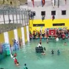 El video circuló en redes sociales, donde se observaba a los reclusos divertirse como en un complejo turístico.