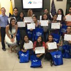 Un grupo de alumnos beneficiarios del programa "Opportunity Funds", auspiciado por el Consulado de Estados Unidos.