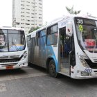 Los buses irrespetan sus carriles y los paraderos.